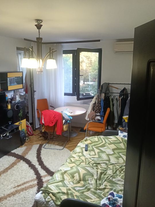 Apartament 3 camere -12 minute de mers  pana la metrou Costin Giorgian – fotografia 3 din 11