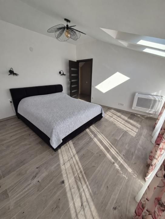 APARTAMENT DE 4 CAMERE DE VÂNZARE – BRAȘOV, ZONA STRĂZII AUREL VLAICU 255000 – fotografia 2 din 19