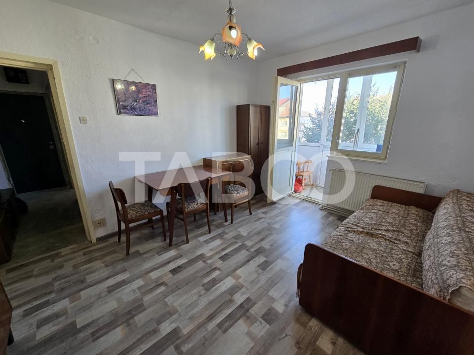 Apartament 2 camere de vanzare cu balcon in zona Ciresica din Sibiu – fotografia 1 din 12