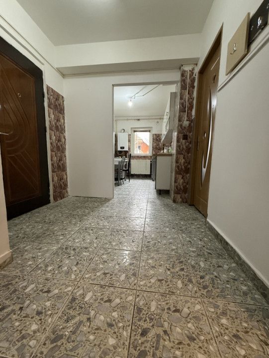 Apartament spatios, 3 camere, decomandat, parter - Lipovei – fotografia 4 din 6