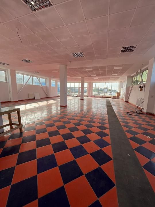 De inchiriat spatiu comercial openspace 300 mp in Gaesti – fotografia 7 din 13