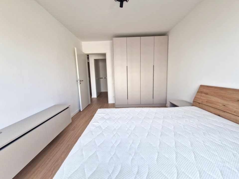 2 camere cu balcon si garaj, ERA Roots – fotografia 12 din 16