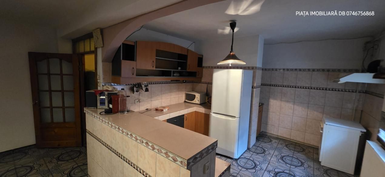 Apartament 4 Camere Decomandat, 108 mp – Parter, Micro 3, Târgoviște – fotografia 3 din 11
