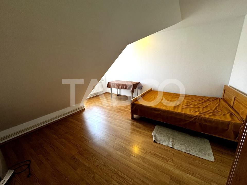 COMISION 0 - Apartament decomandat 4 camere 90 mpu Vasile Aaron Sibiu – fotografia 11 din 15