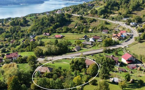 Doua case turistice cu vedere la lac si padure - Buhalnita