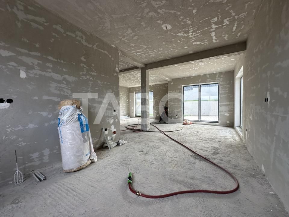 Casa semifinisata de vanzare in Dezmir cu teren de 357 mp – fotografia 2 din 6