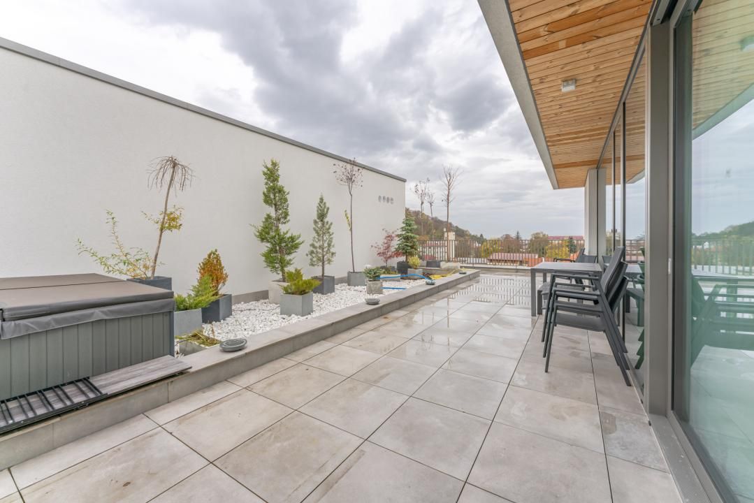 Penthouse Exclusivist cu Jacuzzi și Panoramă Superbă spre Tâmpa – fotografia 30 din 30