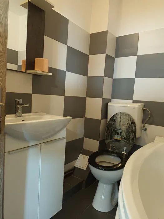 Apartament 3 camere, 85mp, 2 niveluri, zona centrala – fotografia 6 din 8