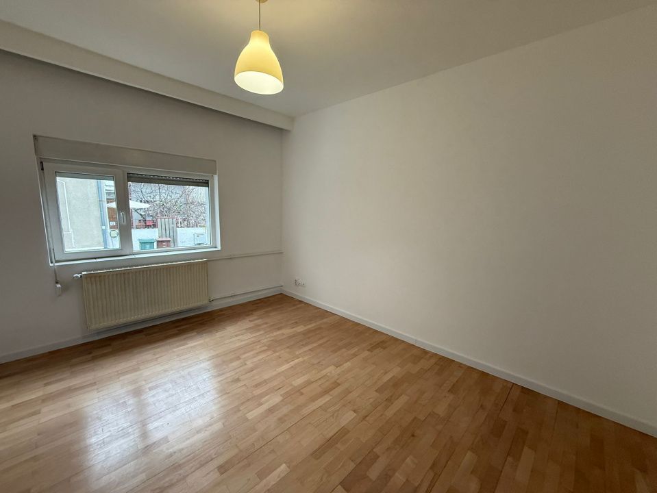 Casa de Vanzare | 5 Camere | Podul Grant | Spatiu Birouri | Parcare – fotografia 4 din 15