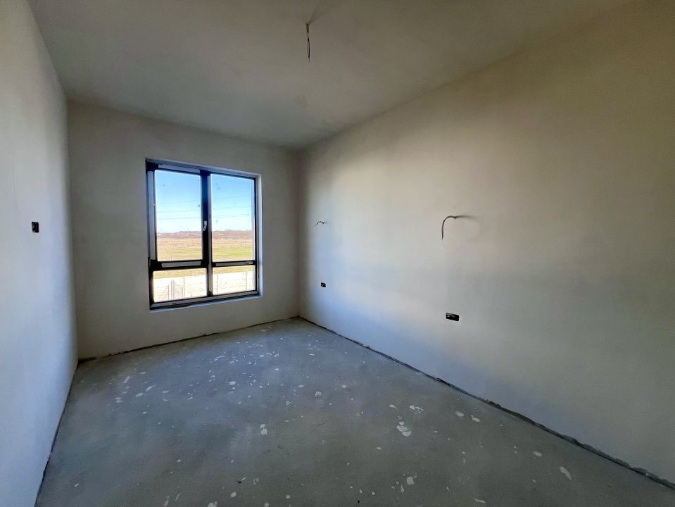 Duplex spatios, 5 camere, 102 mp utili, teren 285 mp - Ghiroda – fotografia 8 din 12