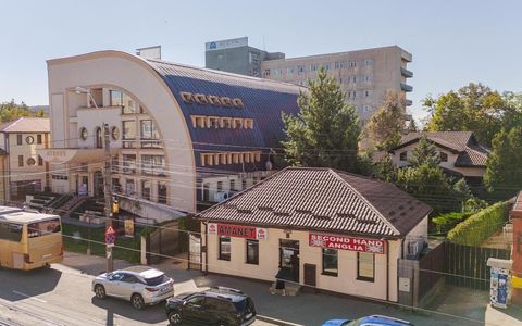 Vilă Grandioasă 650 mp+Spațiu Comercial 110 mp Tătărași Teren 968 mp