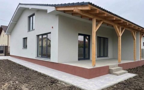 Duplex pe parter cu 3 camere - Mosnita Veche