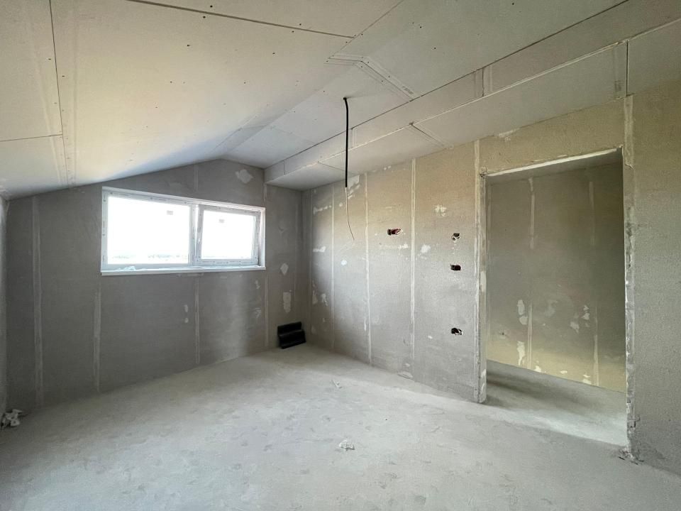 Duplex 4 camere, toate utilitatile - Mosnita Veche – fotografia 19 din 22