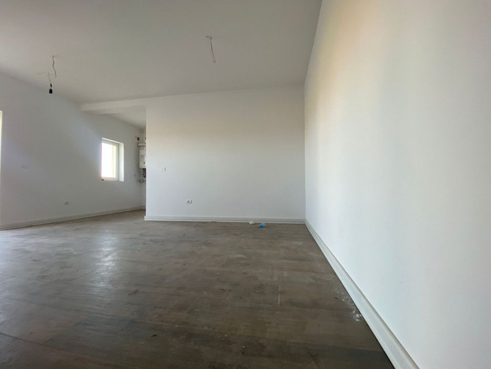 Apartament 3 camere, semidecomandat, 62 mp utili, parter- Torontalului – fotografia 4 din 10