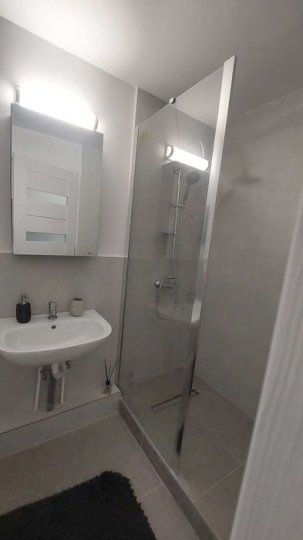 Garsoniera de inchiriat | Brancoveanu | Metrou | Prima inchiriere – fotografia 6 din 7