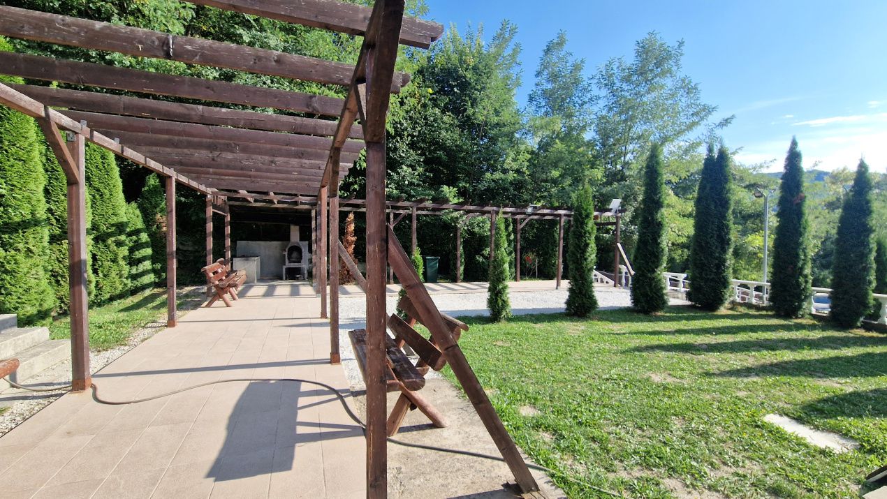 Domeniu Imobiliar de Elită: 14.000 mp Teren, Pensiune, SPA și Centru Evenimente – fotografia 26 din 28