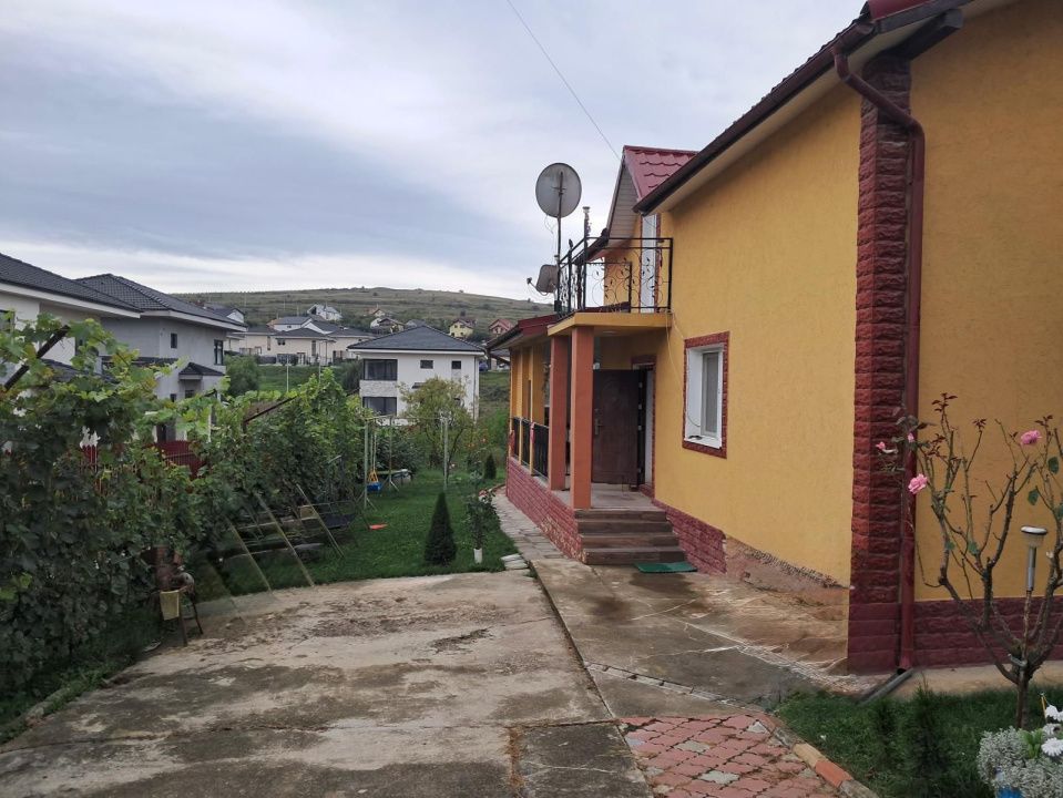 Casă P+M complet mobilată, teren 1000 mp-Campenesti – fotografia 2 din 7