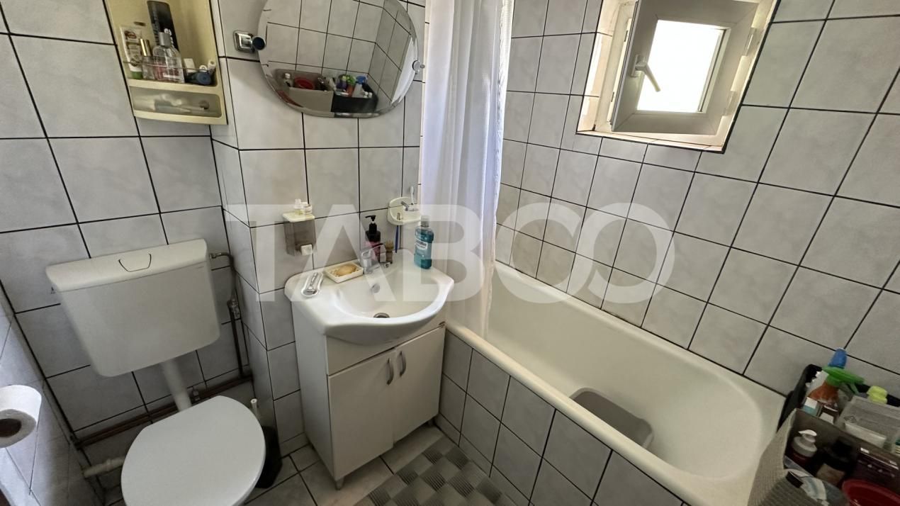 Apartament  4 camere 2 ba in bloc cu lift pivnita Mihai Viteazul Sibiu – fotografia 15 din 16