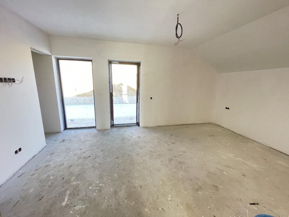 Ocazie! Casa in Feleac, 4 camere, 2 garaje, 140 mp, 1000 mp teren, panorama! – fotografia 4 din 13