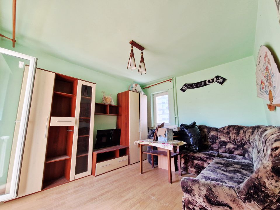 Apartament cu potential, orientare sud-est, 2 balcoane, zona Parang – fotografia 7 din 23