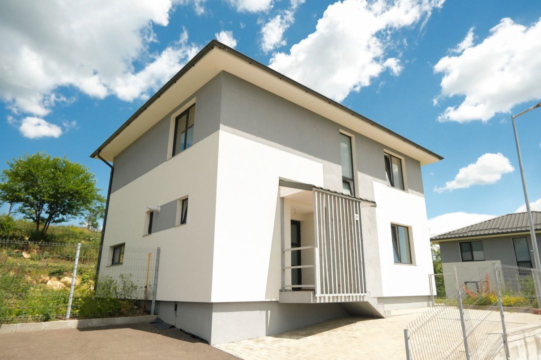 Casa individuala P+1 Sat Pata teren generos Finisata complet 0% comision – fotografia 1 din 50