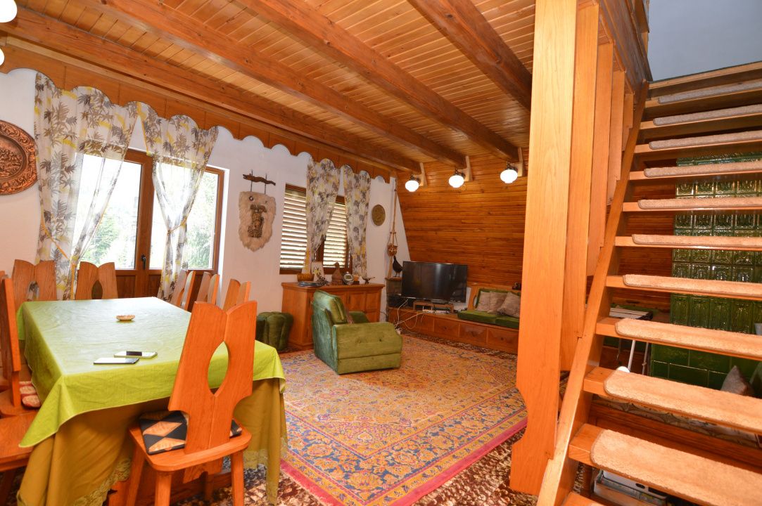 VANZARE VILA 6 CAMERE MANECIU-CHEIA – fotografia 19 din 40