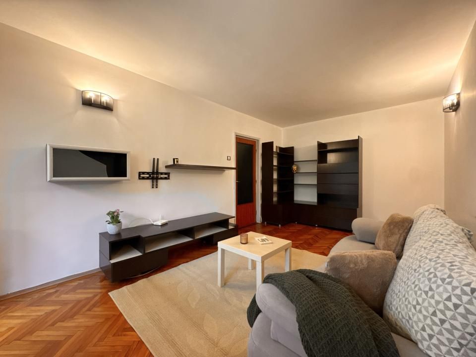 Apartament cu 3 camere de inchiriat in Berceni | loc parcare, parc, bloc izolat – fotografia 3 din 18