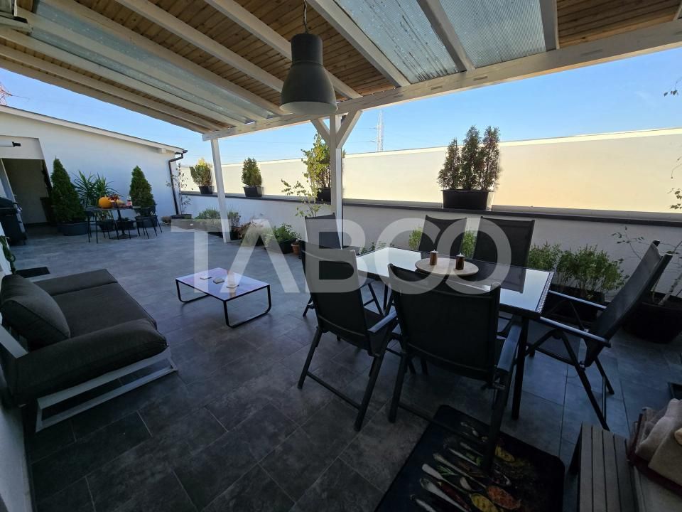 Penthouse 4 camere mobilat 2 bai 2 parcari terasa 72 mp Turnisor Sibiu – fotografia 19 din 20