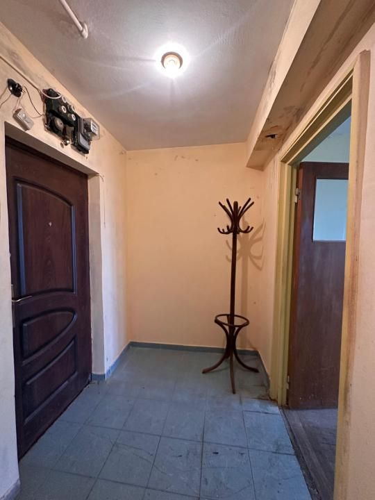Garsonieră cu balcon de vânzare în zona Tomis III – vedere superbă către oraș – fotografia 6 din 7