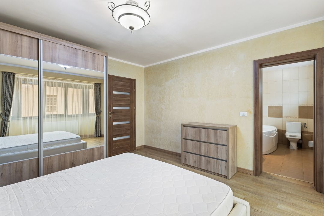 Vila spațioasă 5 camere, 5 băi, Garaj 2 mașini, Zona Primo – poziție excelentă – fotografia 14 din 31
