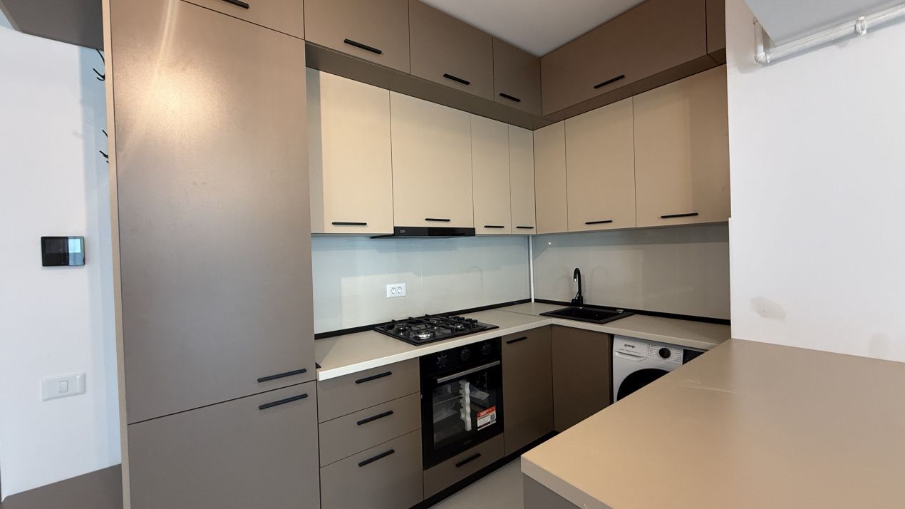 Apartamen MOBILAT in bloc finalizat cu piscina si toate utilitatile Mamaia – fotografia 13 din 23