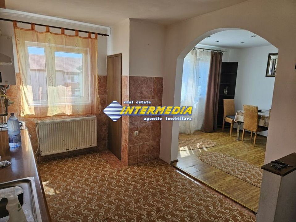 Apartament 3 camere 70 mp cu Balcon de Vanzare in Ampoi 1 Alba Iulia – fotografia 2 din 8