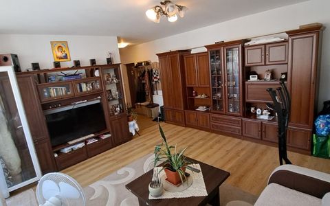 Apartament de vanzare, 55mp, terasa de 8mp, parcare, zona Regal