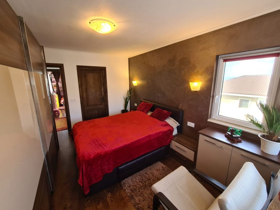 Casă individuală de vânzare în Dezmir — complet mobilată și utilată – fotografia 8 din 14