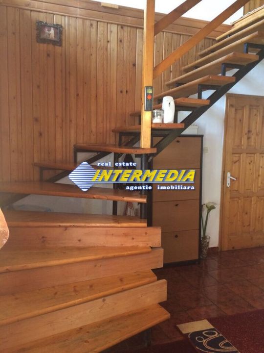 Casa Noua de vanzare P+E+M cu 3250 mp teren in Zona Ciugud – fotografia 8 din 9