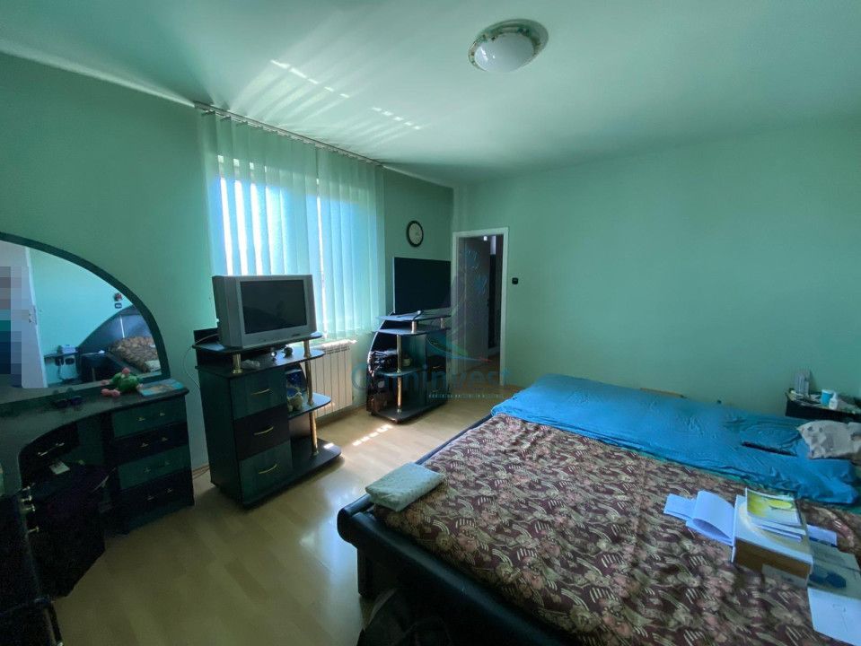 Vila cu piscina de vanzare, zona Olosig, Oradea, Bihor – fotografia 15 din 17