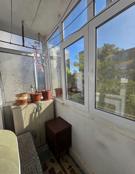 Apartament 3 camere situat in Zona KM 4-5 – fotografia 3 din 8