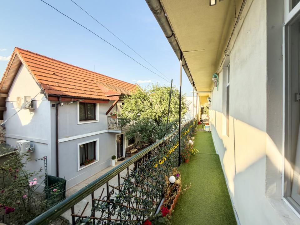 Apartament ultracentral | 2 camere | balcon 20 Mp | Pod pe toată suprafața – fotografia 16 din 17