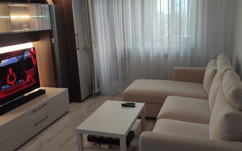 Apartament 3 camere -2 bai-66mp-bloc 1982-Chisinau-Mega Mall