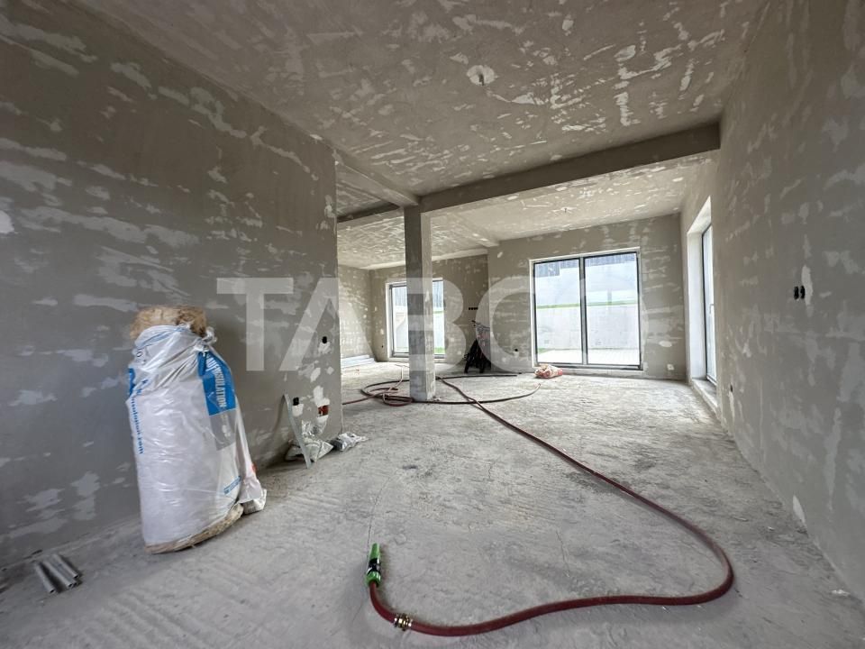 Casa semifinisata de vanzare in Dezmir cu teren de 357 mp – fotografia 4 din 6