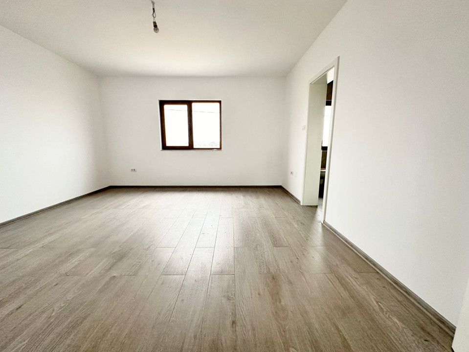 Duplex spatios, 5 camere, 125 mp utili, 353 mp teren - Dumbravita – fotografia 1 din 9