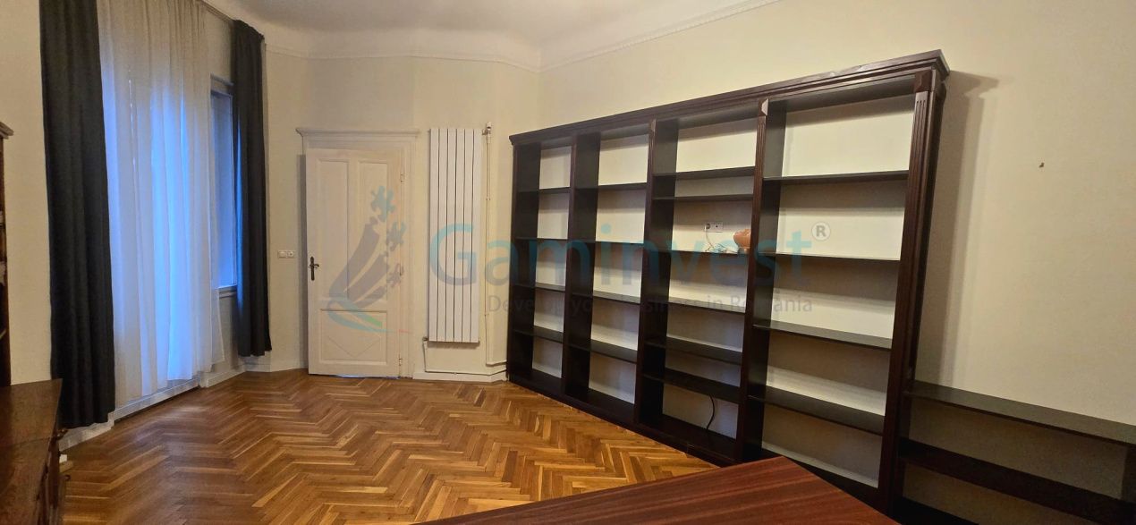 Apartament ultracentral cu 4 camere de inchiriat,Oradea,Bihor – fotografia 15 din 23