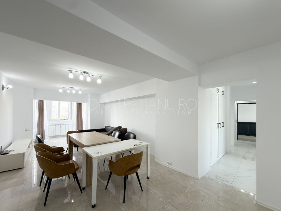 Apartament 4 camere de inchiriat in Piata Alba Iulia | Vedere spre Bd. Unirii – fotografia 3 din 18