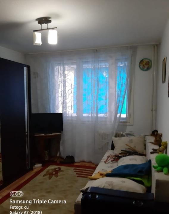 Negru Voda, Apartament 2 camere, decomandat, balcon mare, Școala 14 Pitești – fotografia 6 din 11