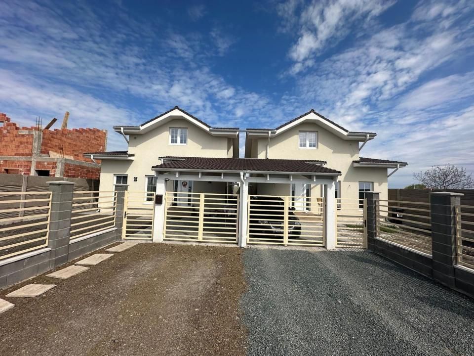 Duplex Individual | 4 camere | Toate utilitatile | Asfalt | Carport | – fotografia 1 din 11
