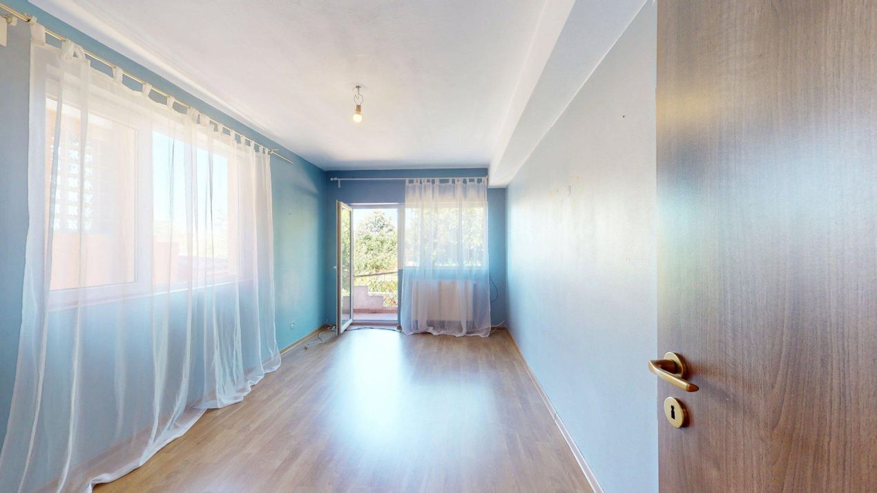 Vila cu 7 camere de inchiriat+ gradina + piscina  Prelungirea  Ghencea – fotografia 9 din 33