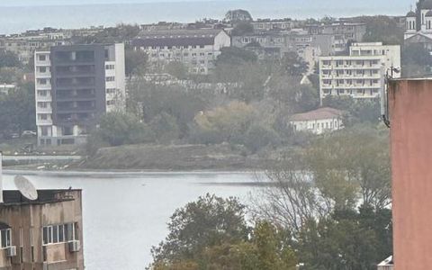 Garsonieră cu balcon de vânzare în zona Tomis III – vedere superbă către oraș