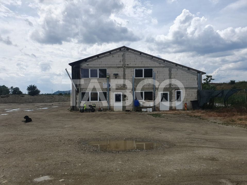 Teren si hala 42.000 mp + zona administrativa la 7 minute de Fagaras – fotografia 2 din 11