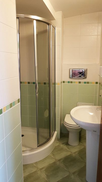 Casa frumoasa cu garaj si curte proprie in Buna Ziua – fotografia 15 din 18