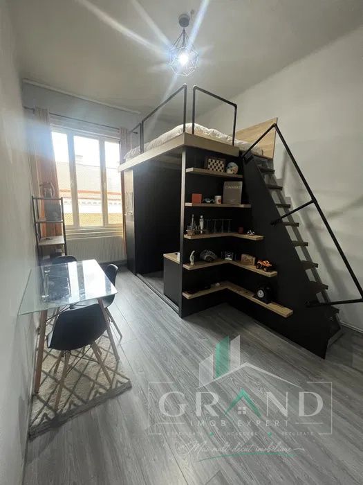 Apartament Ultracentral | 3 Camere | Living | Etaj 2 | Petfriendly – fotografia 1 din 7